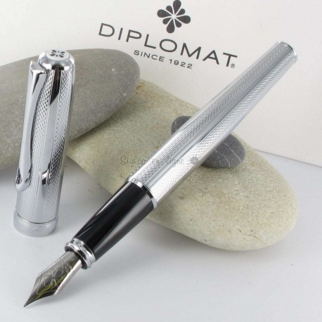 Stylo Plume Diplomat® Excellence A Guilloché Rayure Chrome