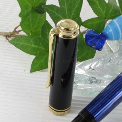 Stylo Plume moyenne Pelikan® "Souverain 800" Noir/Bleu à piston et plume Or 18 K