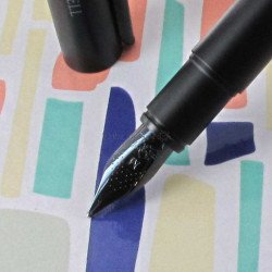 Stylo Plume Moyenne Faber Castell® "NEO" noir mat