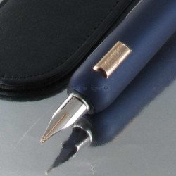 Stylo Plume Fine LAMY® DIALOG CC Laque Bleue + Etui cuir offert