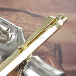 Stylo Bille Caran d'Ache® ECRIDOR CHEVRON Doré