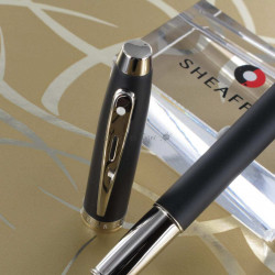 Stylo Plume Moyenne Sheaffer® "Serie 100" Noir mat & Chromé