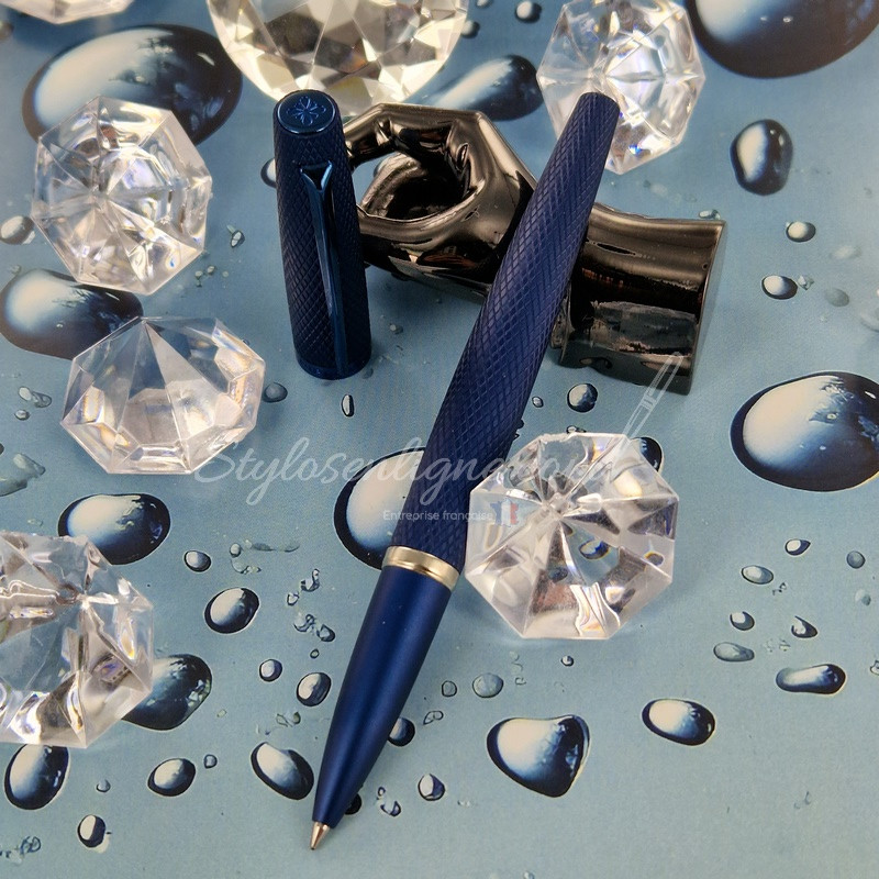 Stylo Roller Viper Bleu guilloche Diplomat® Stylo Roller Viper Bleu guilloche Diplomat®