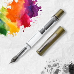 Stylo plume Monteverde USA MP1 Olive Green MV34103 en mise en scène artistique
