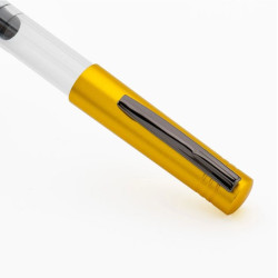 Détail du capuchon jaune du stylo plume Monteverde MP1 Honey Yellow 34203