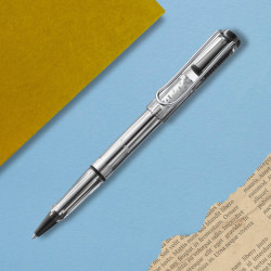 Stylo roller LAMY Safari Vista transparent en ambiance