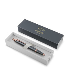 Stylo bille Parker IM Touche Finale bleu ardoise dans son coffret cadeau